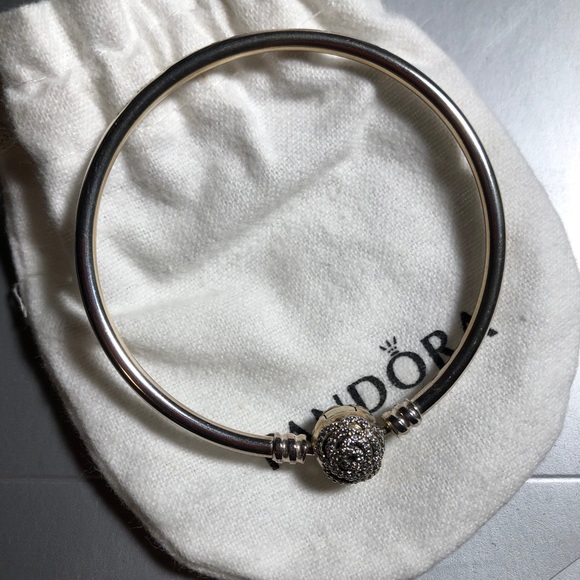 Belle enchanted rose bangle 16cm